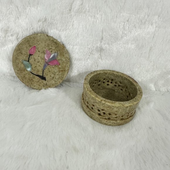 Vintage soapstone Trinket Jewelry Ring Box Basket Weave sides Flower MOP Inlay - Picture 3 of 7